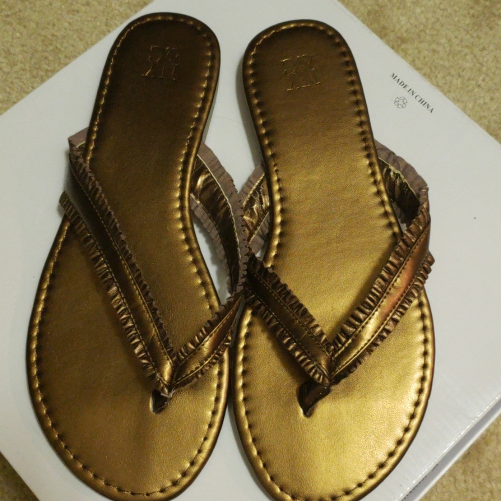 NY & CO gold sandals 9